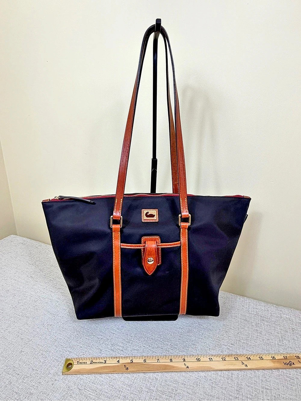 Dooney & Bourke Black W Tan Leather Wayfarer Large Nylon Zipper Tote GUC